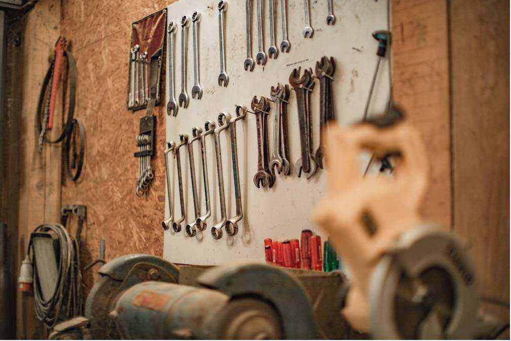 Diagnostic equipment and laptop